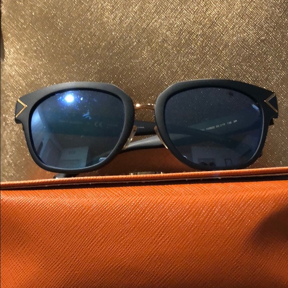Tory Burch Accessories - Tory Burch sunglasses